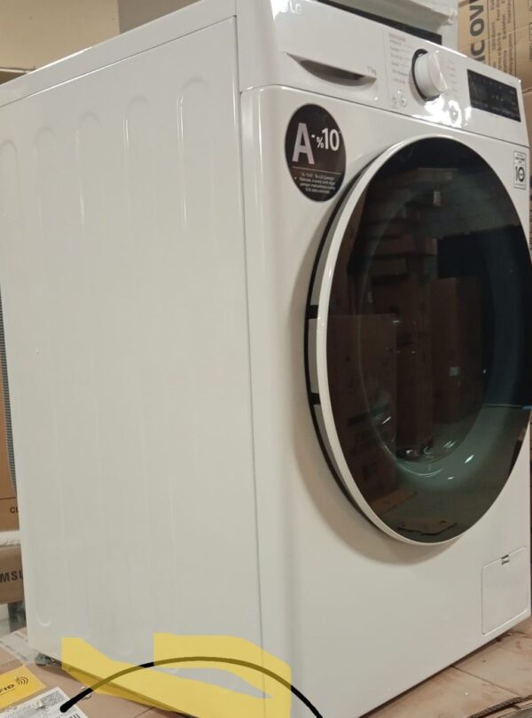 OUTLET46-F4Y5EYW0W LG F4Y5EYW0W Vivace 11 kg 1400 Devir Çamaşır Makinesi