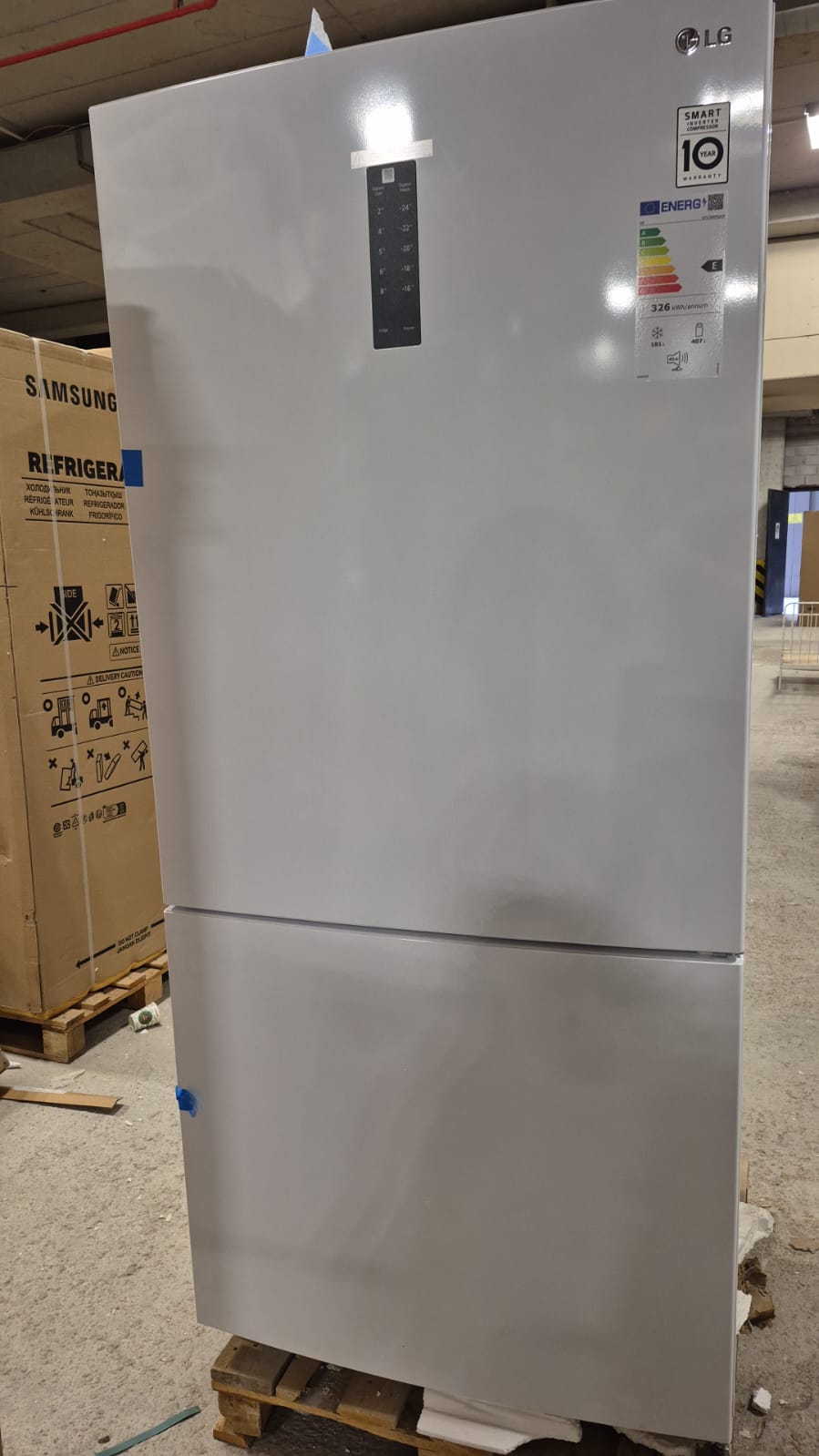 S OUTLET102-GTL569PQAM LG GTL569PQAM 588 LT No-Frost Kombi Tipi Buzdolabı