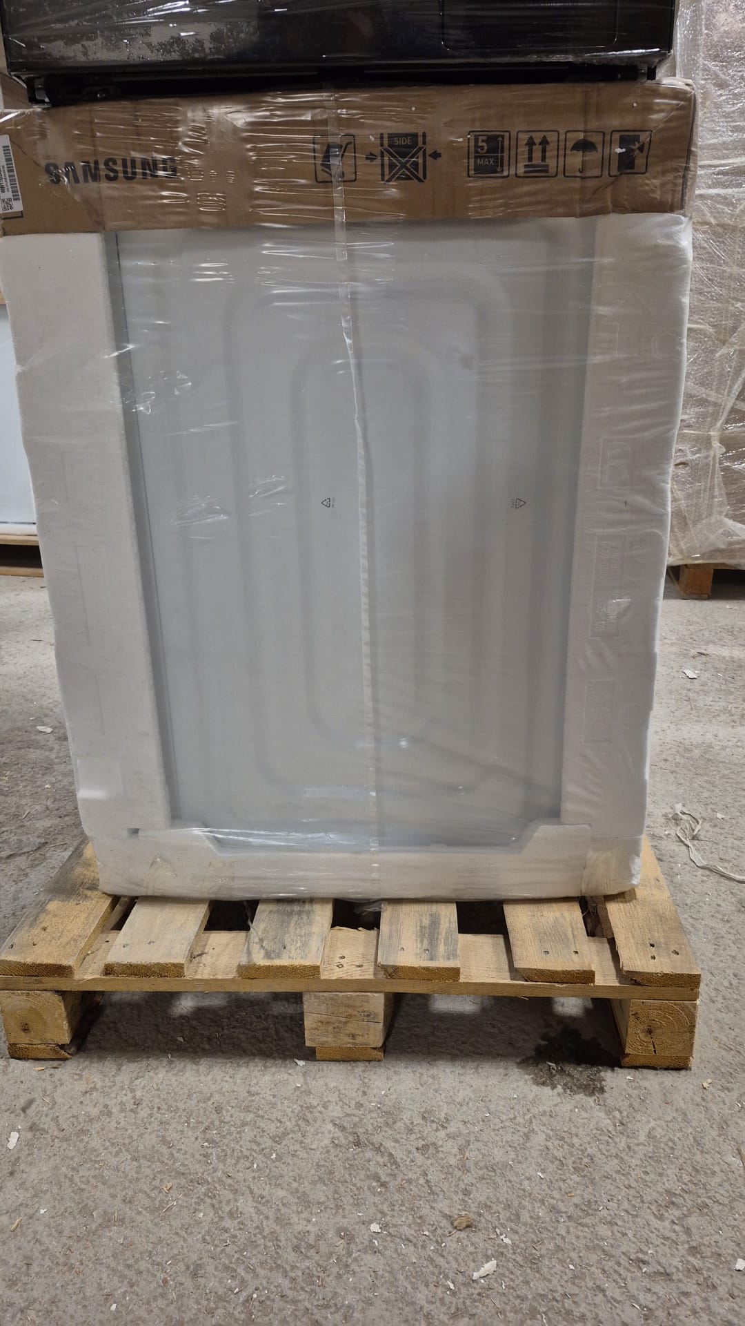 WhatsApp Image 2026-02-26 at 10.39.063 OUTLET88-WW11BBA046AE Samsung WW11BBA046AEAH 11 kg 1400 Devir Çamaşır Makinesi, Eco Bubble