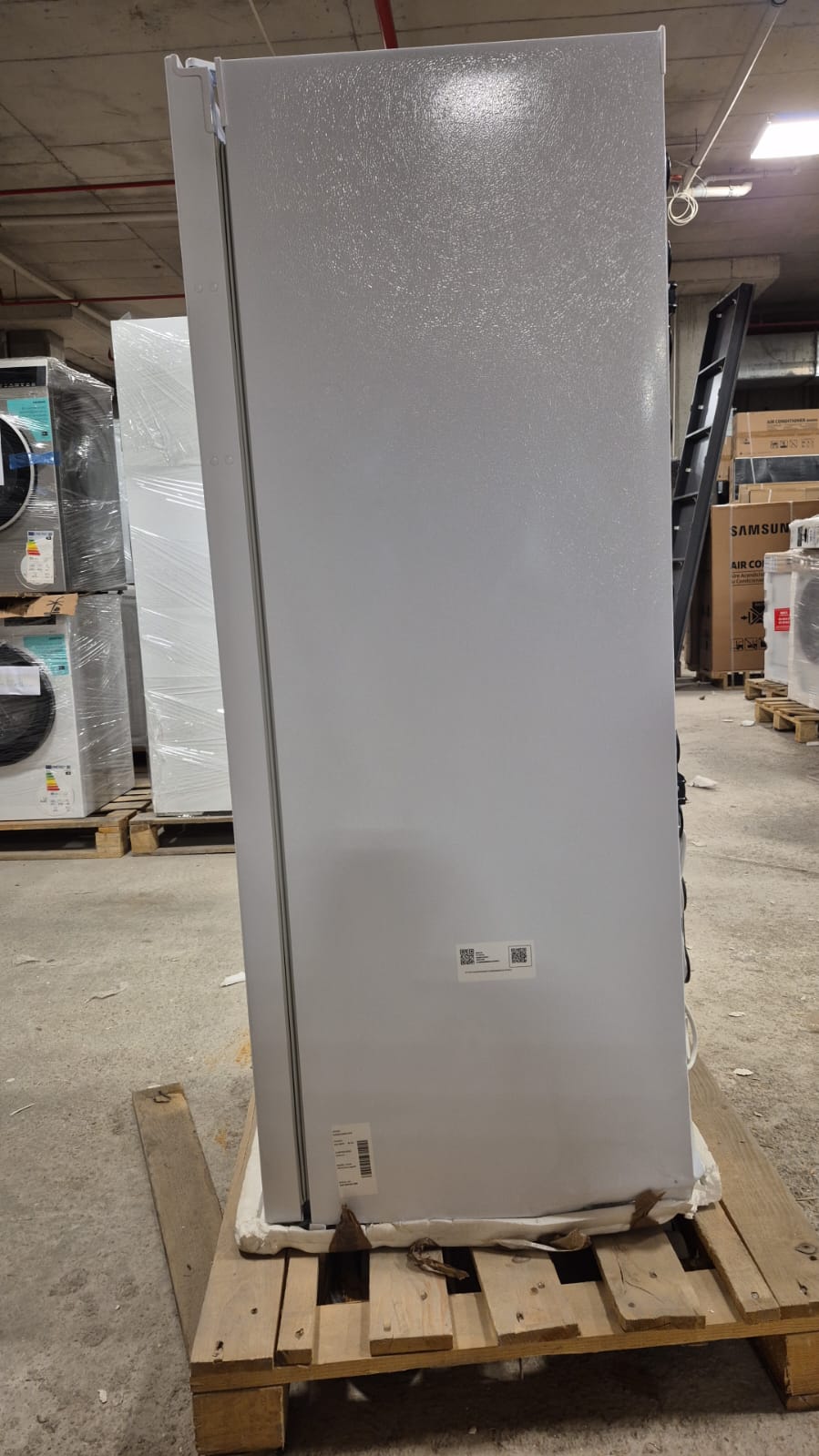 OUTLET95-RZ20DG3001WWTRSamsung RZ20DG3001WWTR  160Lt Tek Kapılı Derin Dondurucu (Kopya)