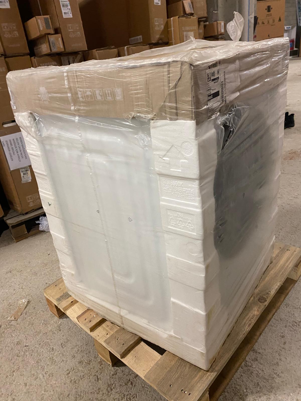 OUTLET107-WW90DG6U25LE  Samsung WW90DG6U25LEAH A Enerji Sınıfı 9 kg 1400 Devir Beyaz Çamaşır Makinesi